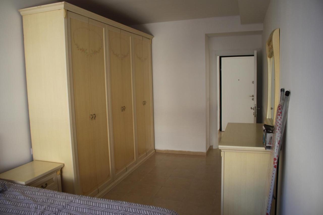 Everest Apartments Shengjin Luaran gambar