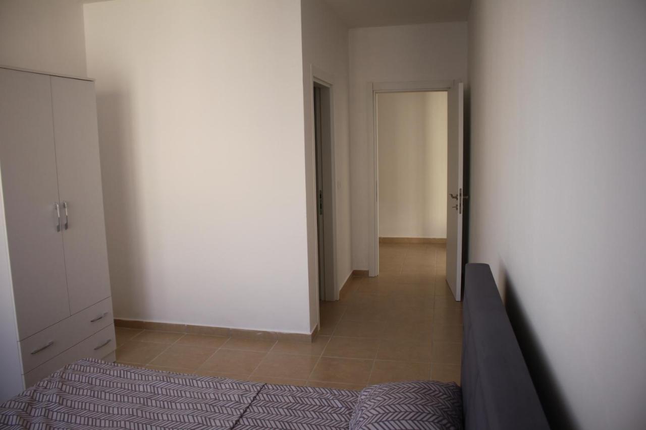 Everest Apartments Shengjin Luaran gambar